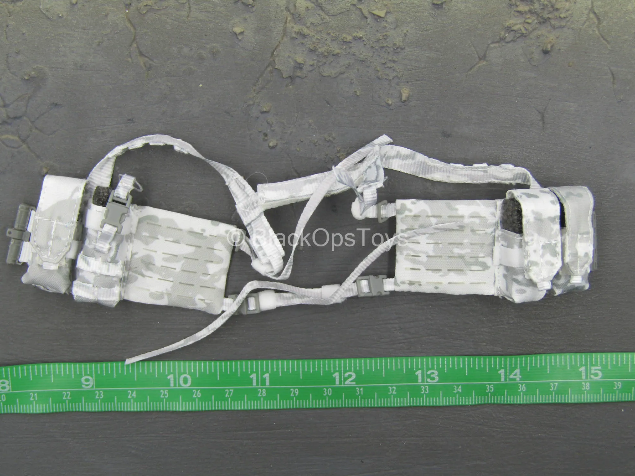 Special Forces Snow Field Op. - Winter Camo Chest Rig