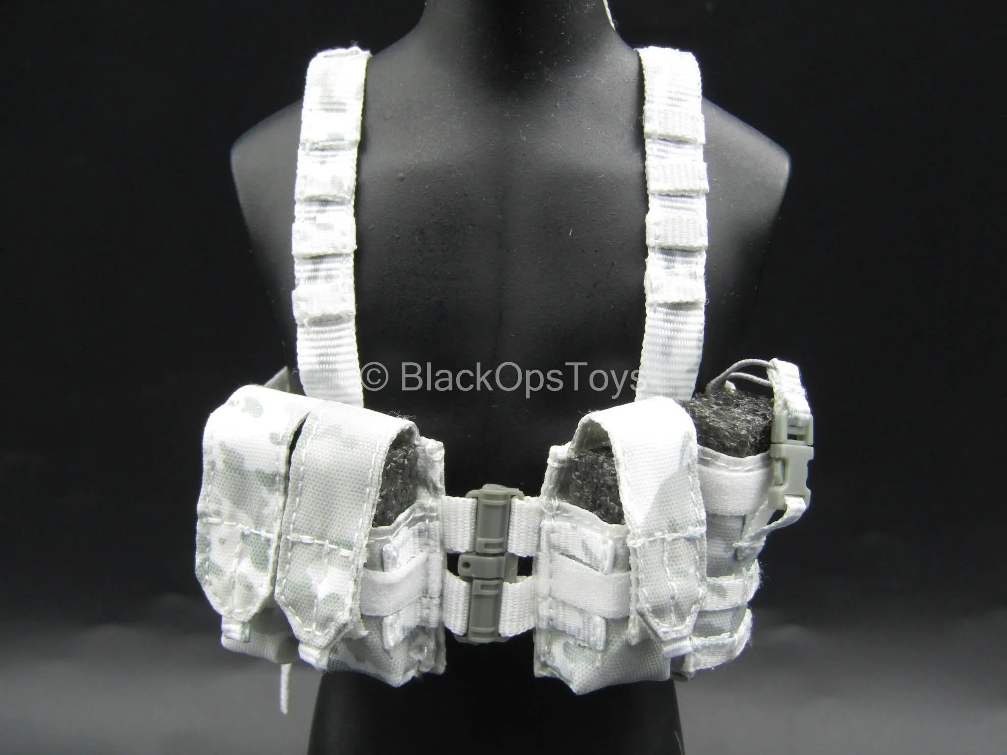 Special Forces Snow Field Op. - Winter Camo Chest Rig