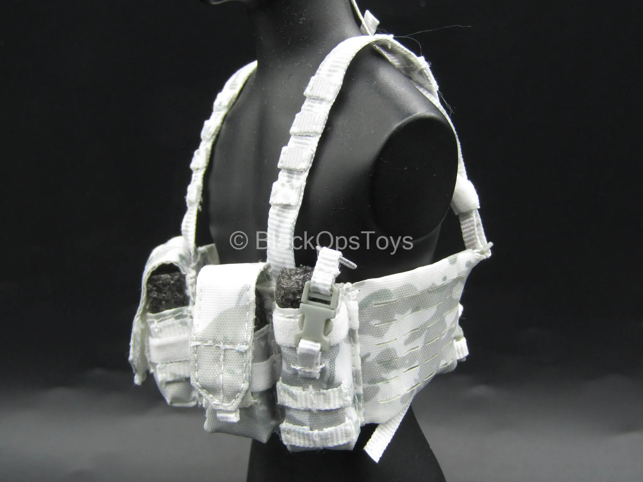 Special Forces Snow Field Op. - Winter Camo Chest Rig