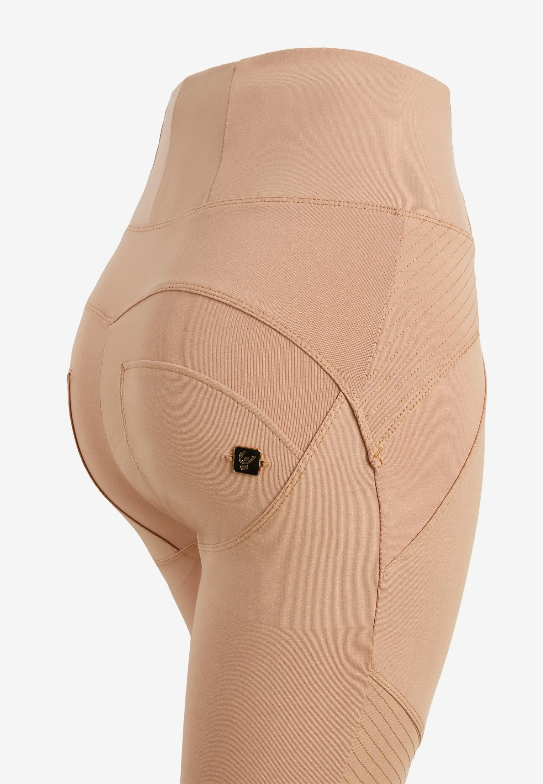 (WRUP2HHF332-P80)  Super Hoge Taille WR.UP® met Gouden Details en Stylish Stitches